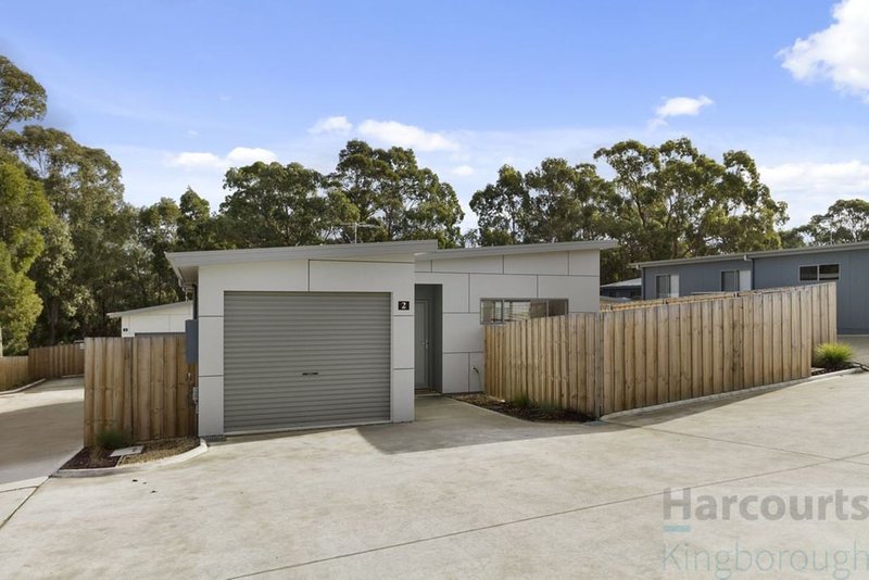 2/17 Sandstone Grove, Blackmans Bay TAS 7052