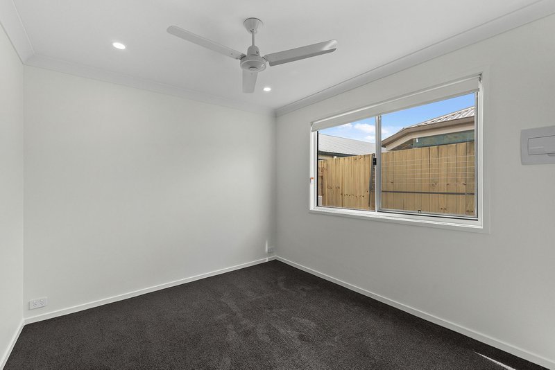 Photo - 2/17 Springwater Crescent, Morayfield QLD 4506 - Image 3