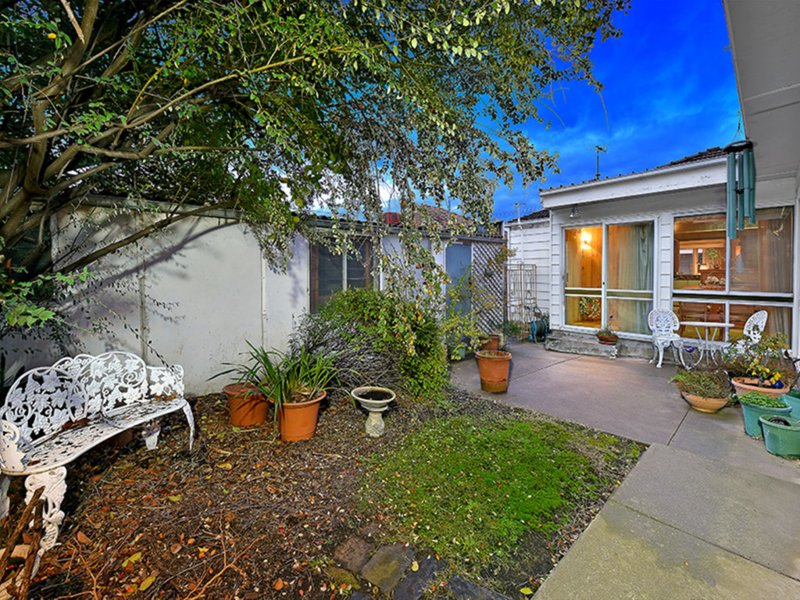 Photo - 217 Sussex Street, Pascoe Vale VIC 3044 - Image 12