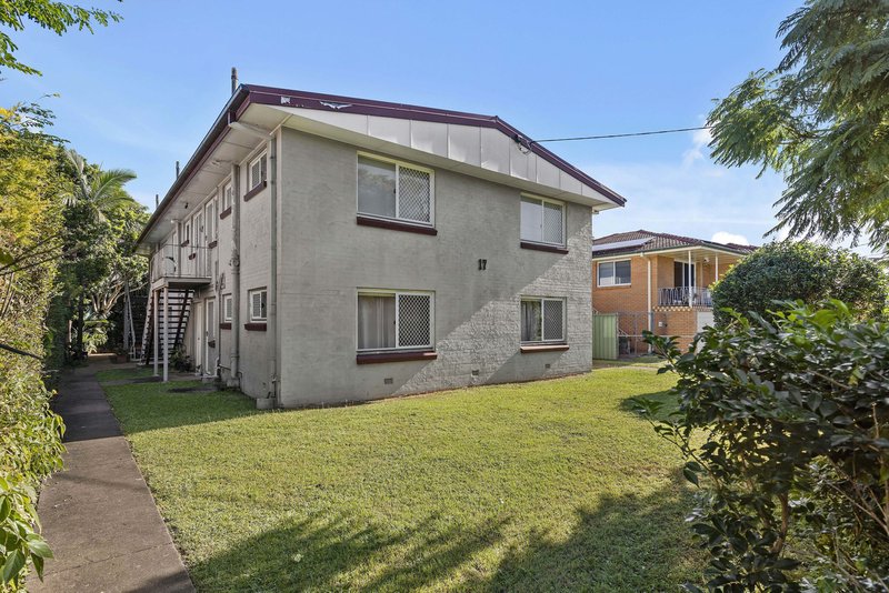 Photo - 2/17 Taltarni Street, Banyo QLD 4014 - Image 7