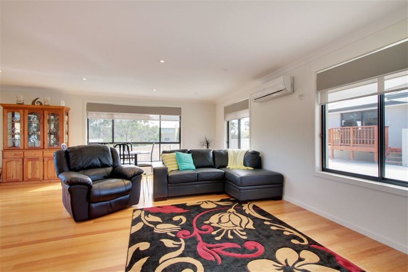 Photo - 2/17 Van Morey Road, Margate TAS 7054 - Image 2