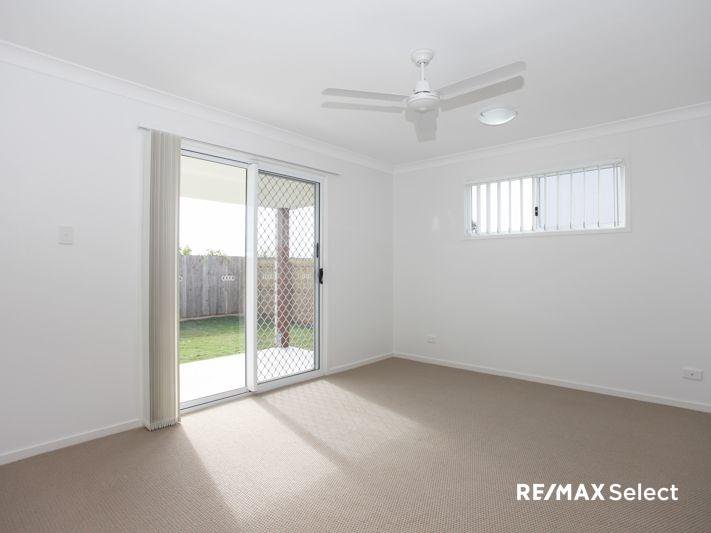 Photo - 2/17 Willoughby Crescent, East Mackay QLD 4740 - Image 2