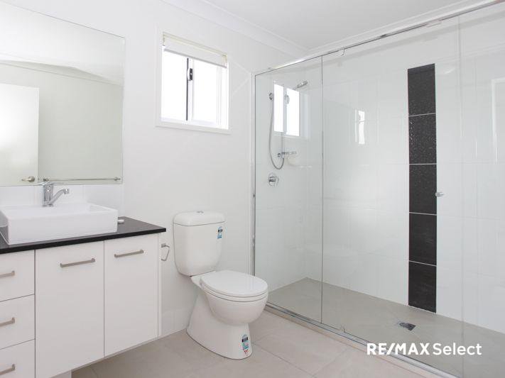 Photo - 2/17 Willoughby Crescent, East Mackay QLD 4740 - Image 3