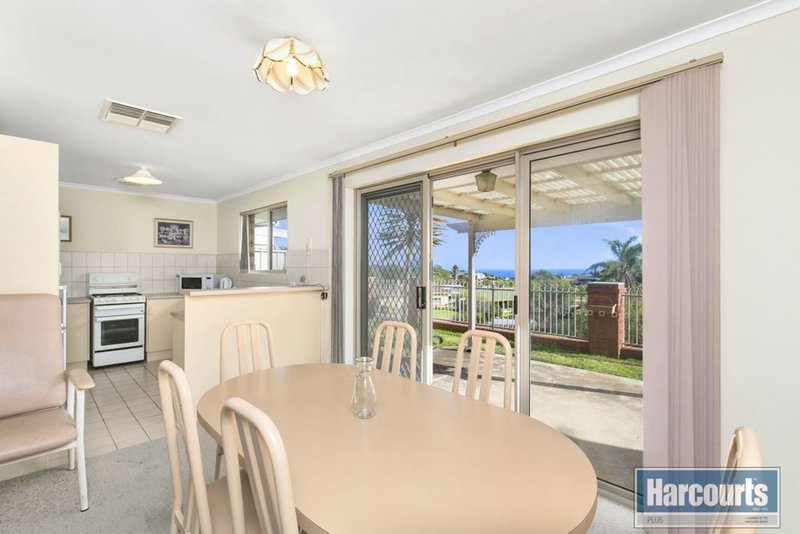 Photo - 2/17 Zwerner Drive, Hallett Cove SA 5158 - Image 4