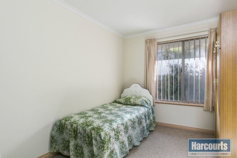 Photo - 2/17 Zwerner Drive, Hallett Cove SA 5158 - Image 8