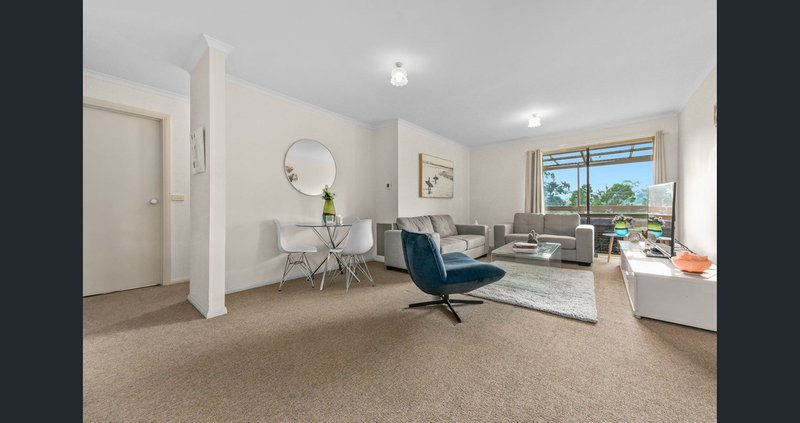 Photo - 2/171 Outlook Drive, Dandenong North VIC 3175 - Image 11