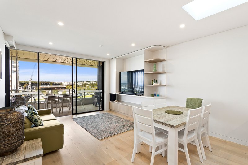 Photo - 217/17 Cormorant Way, Shell Cove NSW 2529 - Image 4