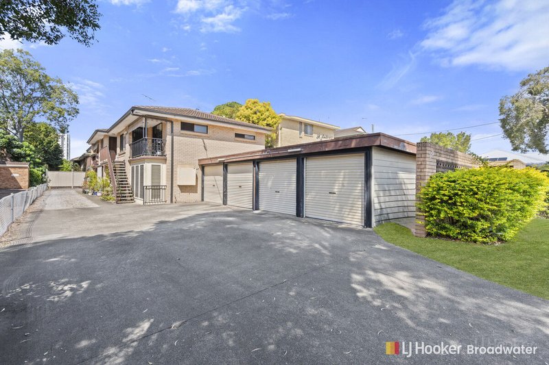 Photo - 2/173 Muir Street, Labrador QLD 4215 - Image 3