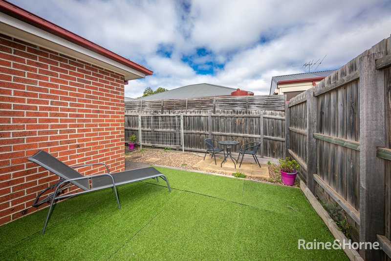 Photo - 2/175 O'Shanassy Street, Sunbury VIC 3429 - Image 13