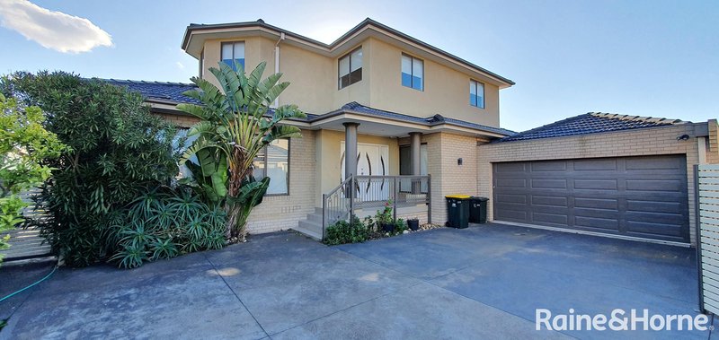 Photo - 2/177 Copernicus Way, Keilor Downs VIC 3038 - Image