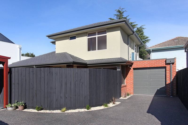 Photo - 2/177 Neerim Road, Carnegie VIC 3163 - Image 1