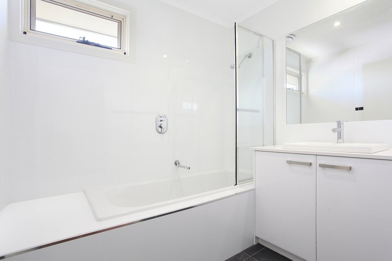 Photo - 2/177 Neerim Road, Carnegie VIC 3163 - Image 5