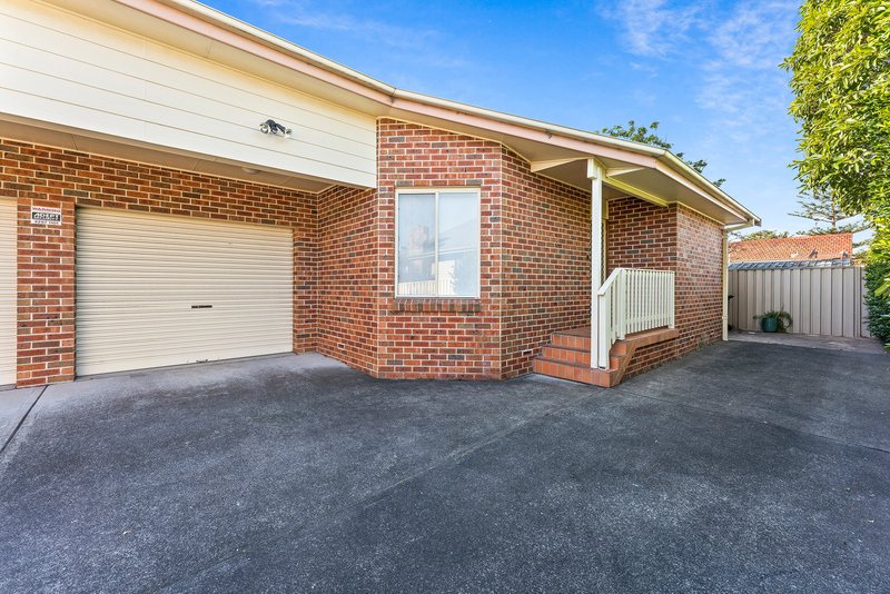 Photo - 2/177 Windang Road, Windang NSW 2528 - Image 2
