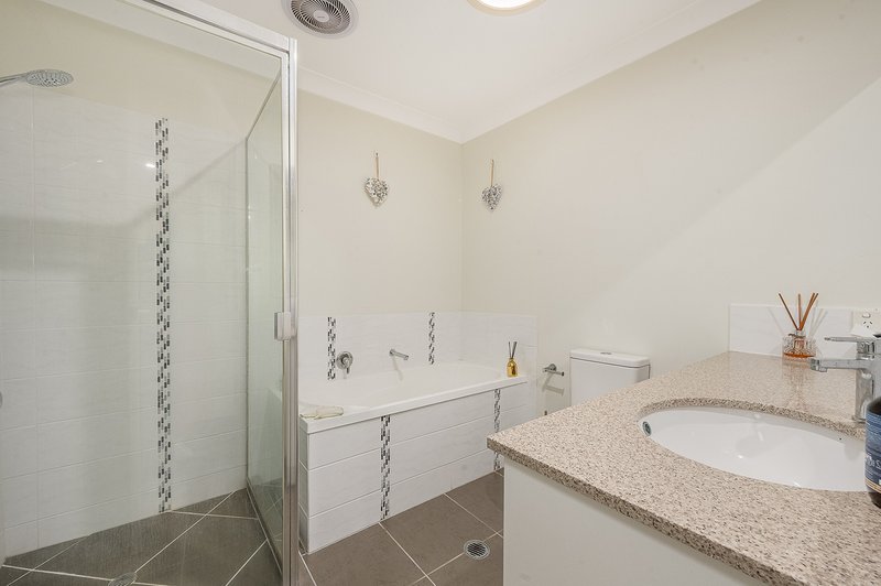 Photo - 2/178 Prince Edward Parade, Scarborough QLD 4020 - Image 15