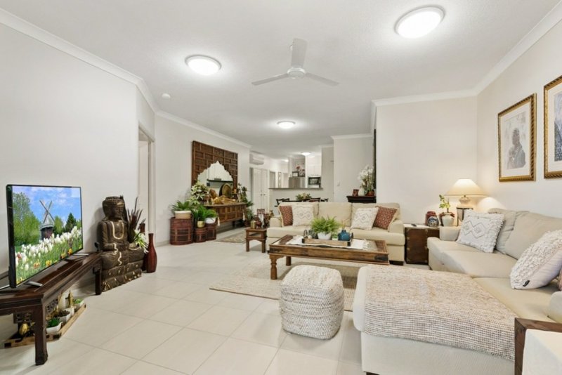 Photo - 2/179 Ocean Drive, Twin Waters QLD 4564 - Image 2