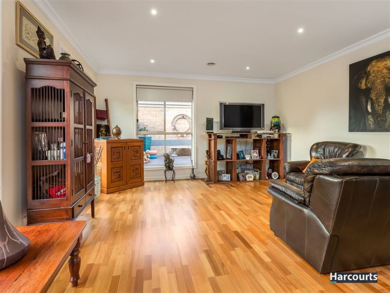 Photo - 2/17A Trisha Drive, Rowville VIC 3178 - Image 2