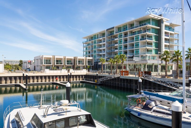 218, 1-2 Tarni Court, New Port SA 5015