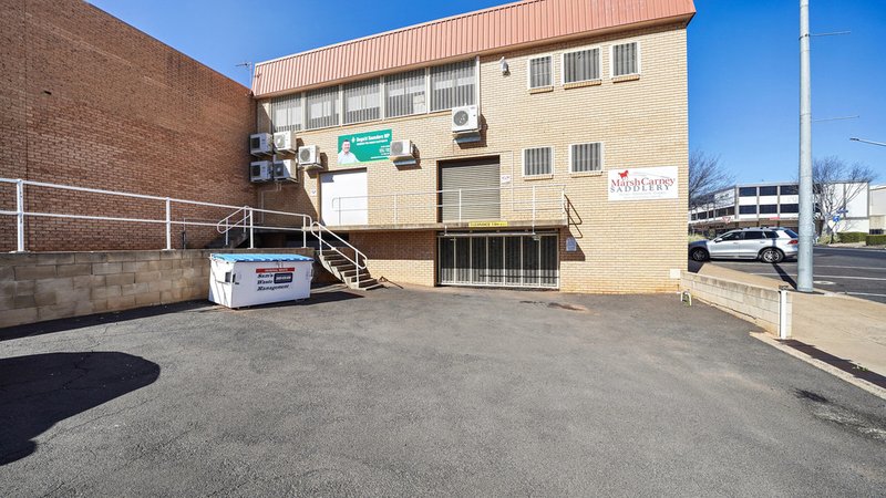 Photo - 2/18-20 Talbragar Street, Dubbo NSW 2830 - Image 9