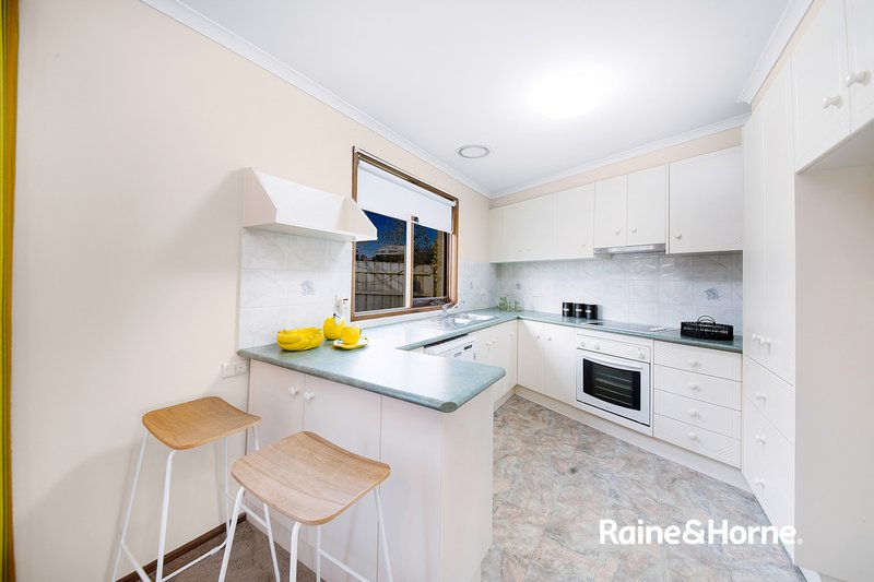 Photo - 2/18-20 Tamarisk Road, Narre Warren VIC 3805 - Image 8