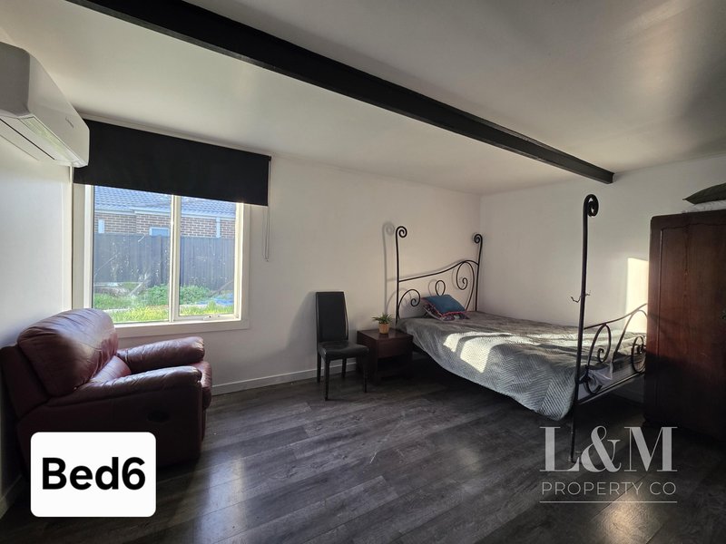 Photo - 2/18 Balook Court, Meadow Heights VIC 3048 - Image 18