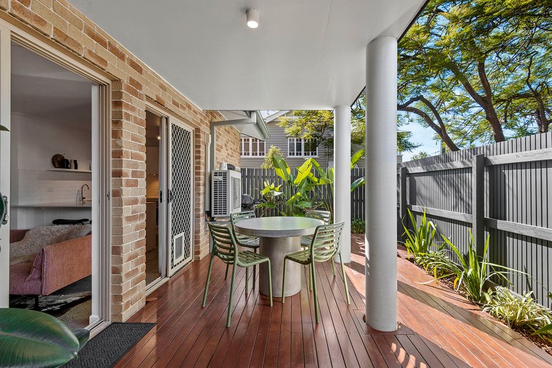 Photo - 2/18 Bass Street, Paddington QLD 4064 - Image 2