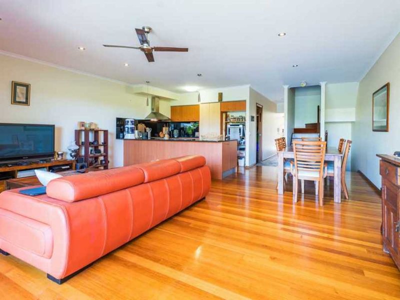 Photo - 2/18 Bayswater Av , Varsity Lakes QLD 4227 - Image 4