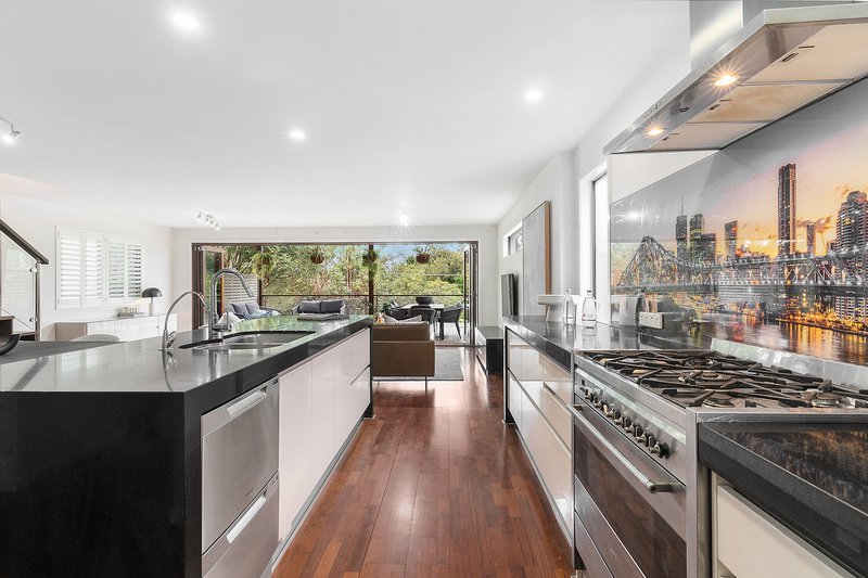 Photo - 218 Boundary Road, Bardon QLD 4065 - Image 4