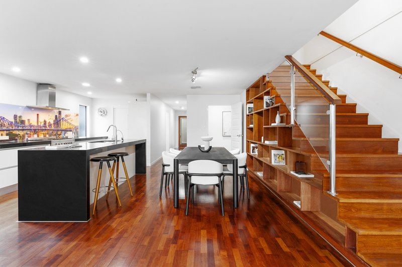Photo - 218 Boundary Road, Bardon QLD 4065 - Image 5
