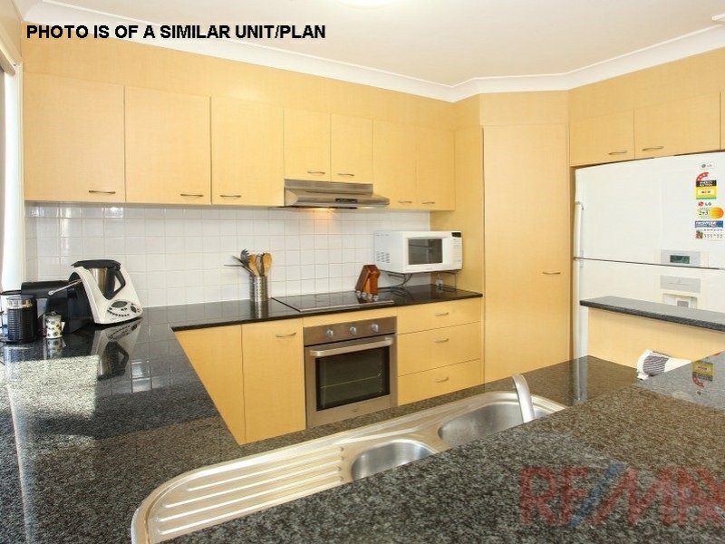 Photo - 2/18 Bourton Rd , Merrimac QLD 4226 - Image 6