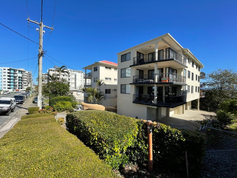 Photo - 2/18 Canberra Terrace, Caloundra QLD 4551 - Image 2