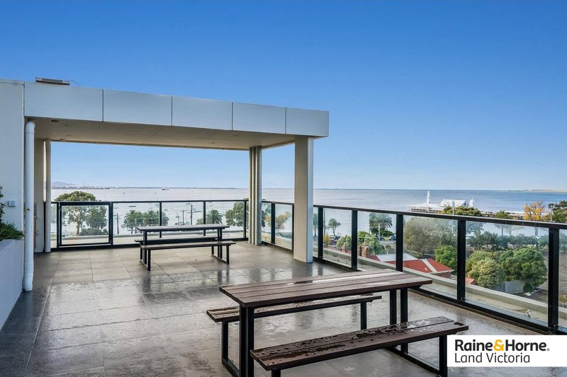 Photo - 2/18 Cavendish Street, Geelong VIC 3220 - Image 4