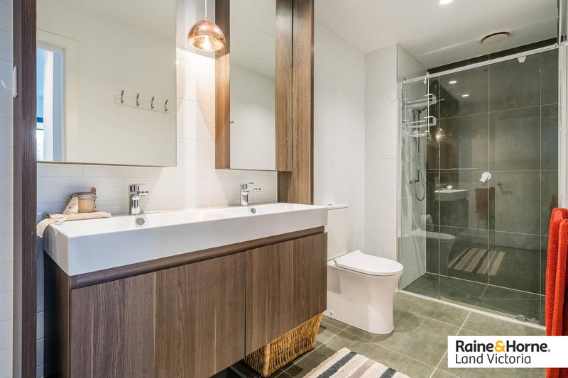 Photo - 2/18 Cavendish Street, Geelong VIC 3220 - Image 6