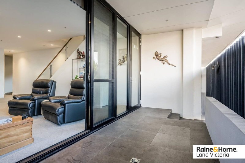 Photo - 2/18 Cavendish Street, Geelong VIC 3220 - Image 11