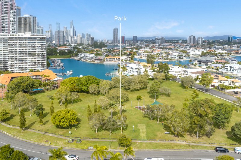 Photo - 2/18 Commodore Drive, Surfers Paradise QLD 4217 - Image 16
