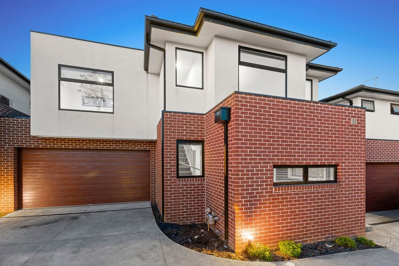 Photo - 2/18 Dunkinson Street, Narre Warren VIC 3805 - Image 2