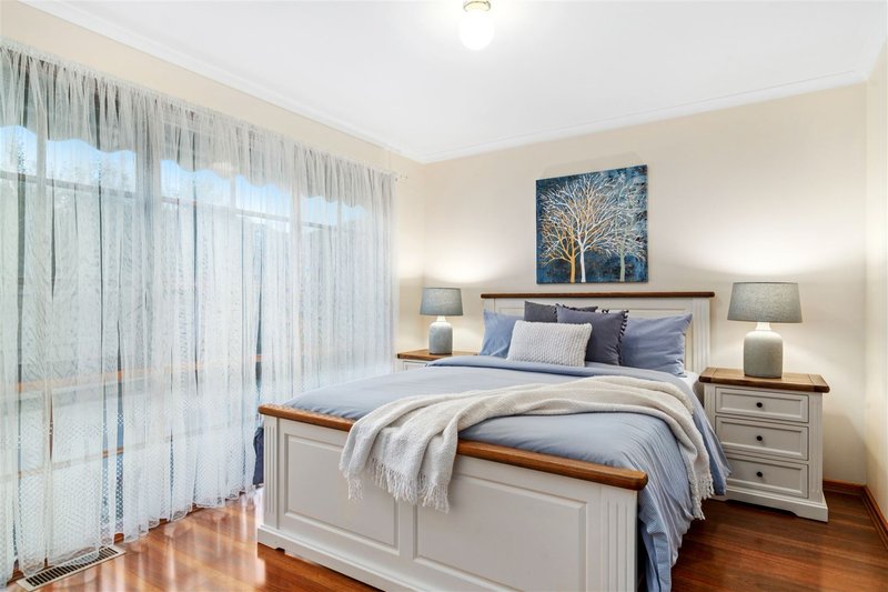 Photo - 2/18 Ellison Street, Blackburn VIC 3130 - Image 9