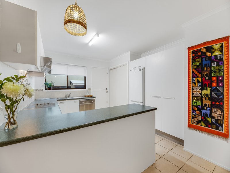 Photo - 2/18 Fort Street, Buderim QLD 4556 - Image 4