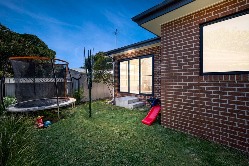 Photo - 2/18 Gardiner Avenue, Dandenong North VIC 3175 - Image 11