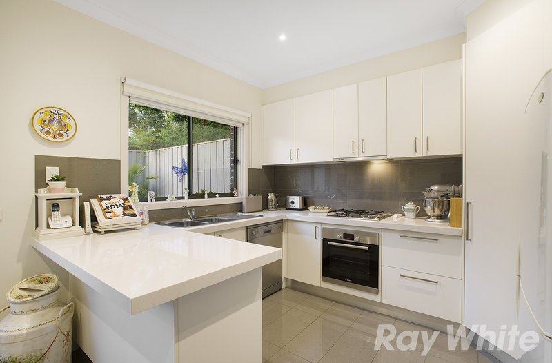 Photo - 2/18 Garfield Street, Cheltenham VIC 3192 - Image 3