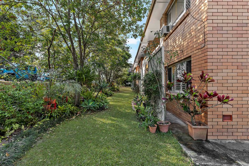 Photo - 2/18 Glenalva Terrace, Alderley QLD 4051 - Image 14