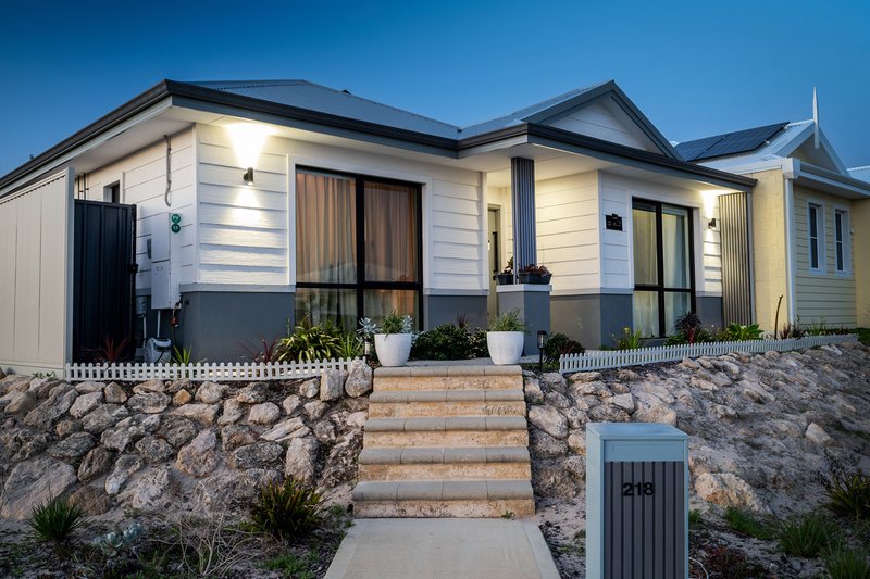 Photo - 218 Graceful Boulevard, Alkimos WA 6038 - Image 2