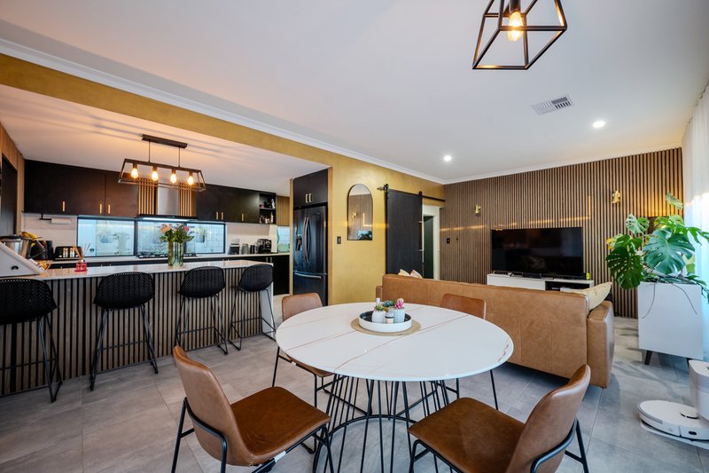 Photo - 218 Graceful Boulevard, Alkimos WA 6038 - Image 12