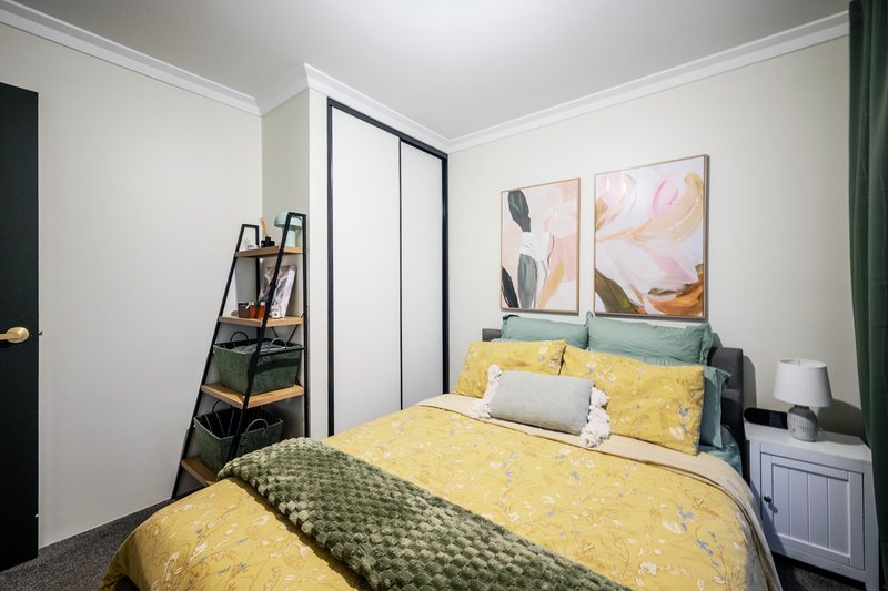 Photo - 218 Graceful Boulevard, Alkimos WA 6038 - Image 17