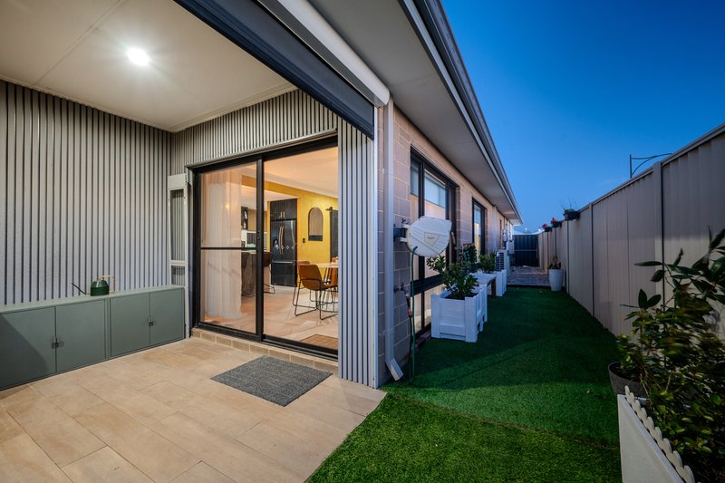 Photo - 218 Graceful Boulevard, Alkimos WA 6038 - Image 26