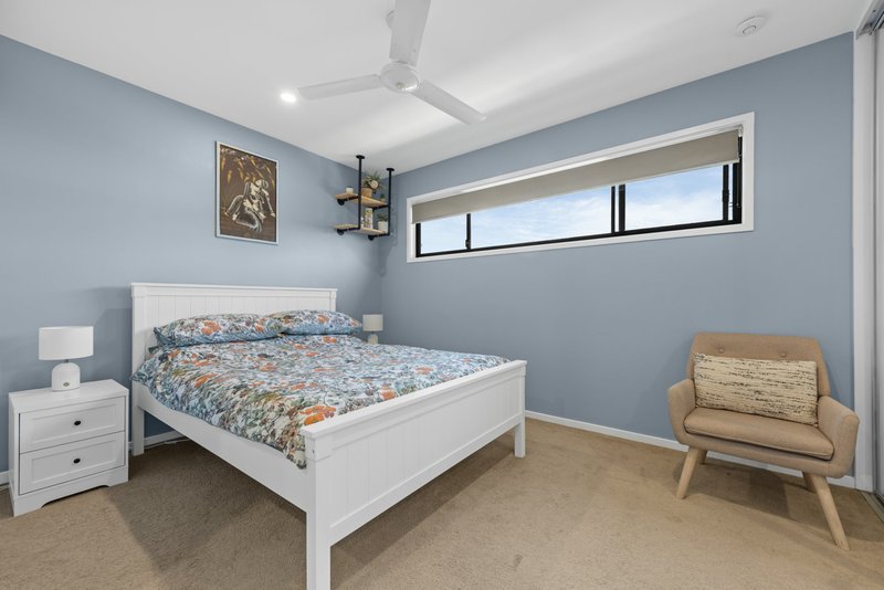 Photo - 2/18 Hedley Avenue, Nundah QLD 4012 - Image 8