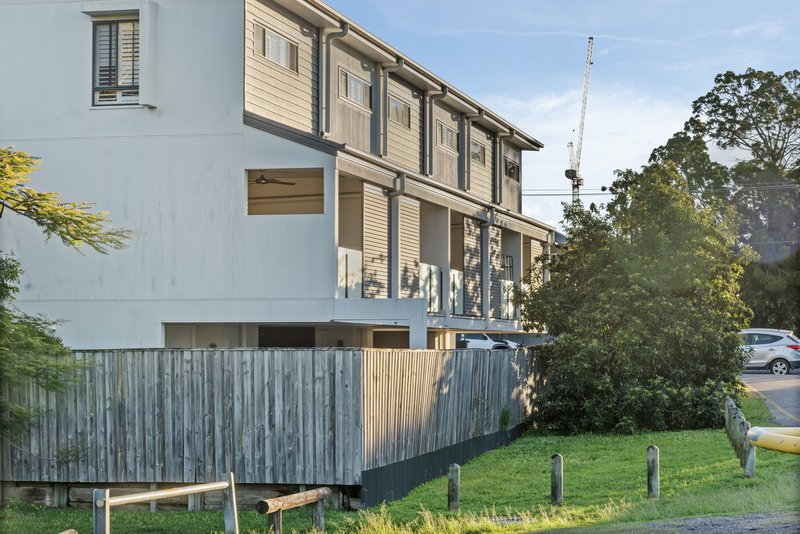 Photo - 2/18 Hedley Avenue, Nundah QLD 4012 - Image 15