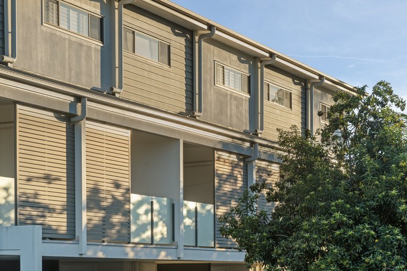 Photo - 2/18 Hedley Avenue, Nundah QLD 4012 - Image 16
