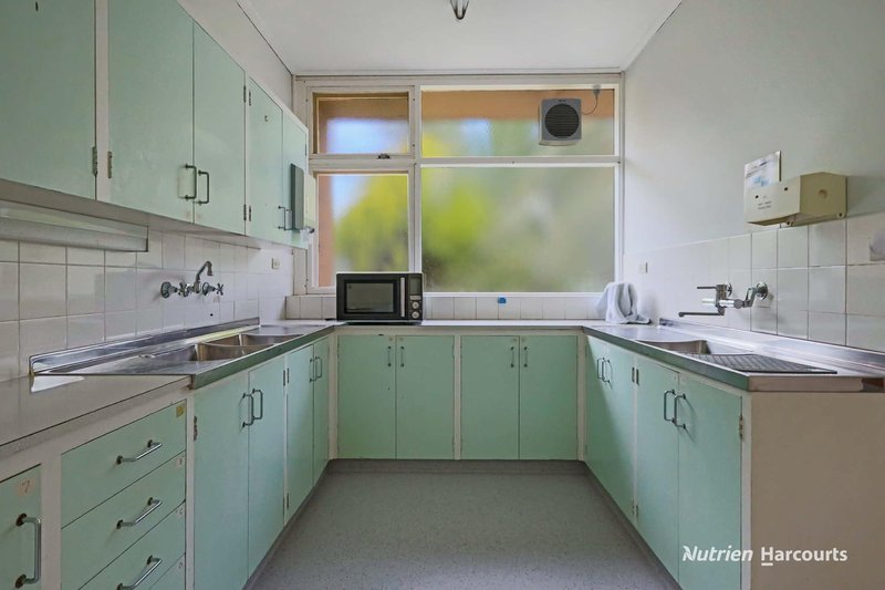 Photo - 218 Henty Street, Casterton VIC 3311 - Image 3