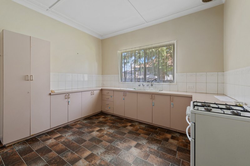 Photo - 218 High Street, Violet Town VIC 3669 - Image 4