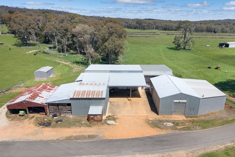 Photo - 218 Hurdle Flat Road, Beechworth VIC 3747 - Image 2